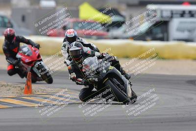 media/Jan-15-2023-SoCal Trackdays (Sun) [[c1237a034a]]/Turn 2 Set 2 (1155am)/